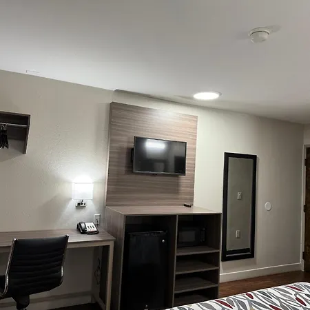 Red Roof Inn Austin - Round Rock-3