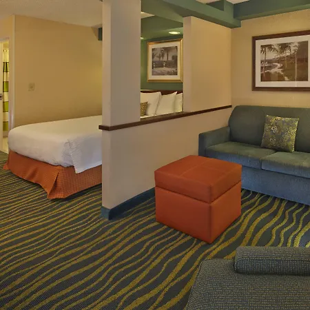 Fairfield Inn And Suites By Marriott Palm Beach-2