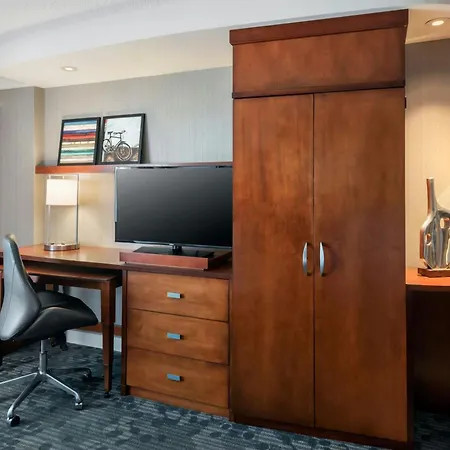 Courtyard By Marriott Gaithersburg Washingtonian Center-2