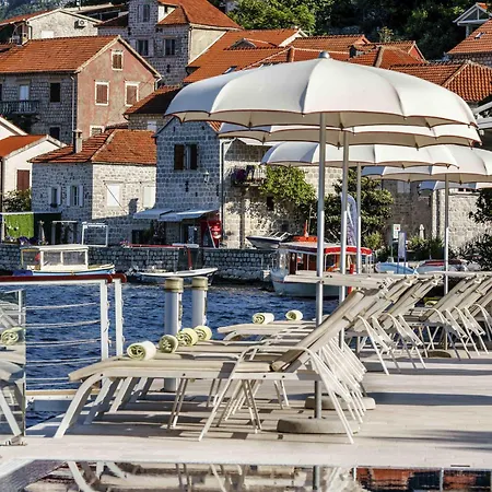 Heritage Grand Perast-2