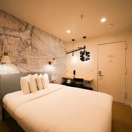 Doxie Hotel-2