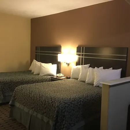 Days Inn & Suites By Wyndham Houston North - Spring-3