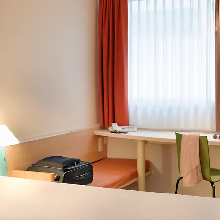 Ibis Hotel Frankfurt Airport-2