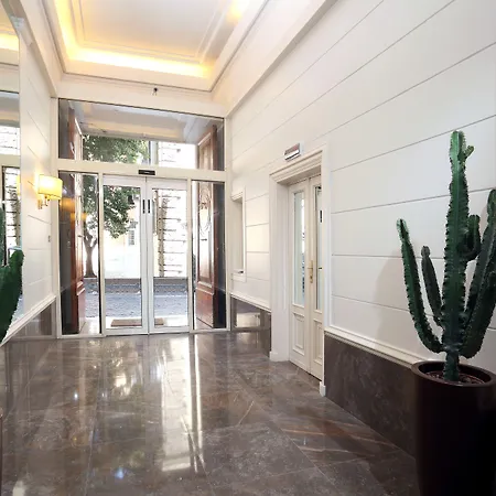 Trianon Borgo Pio Aparthotel-2