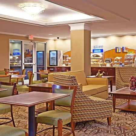 Holiday Inn Express & Suites Southern Pines-Pinehurst Area By Ihg-2