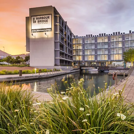 Aha Harbour Bridge Hotel & Suites-2