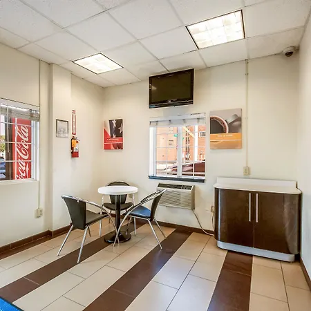 Motel 6-Washington, Dc - Convention Center-2