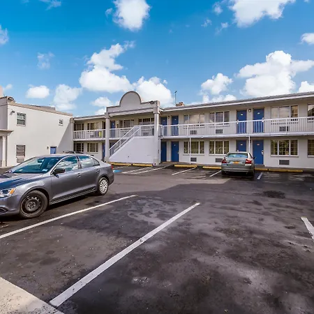 Motel 6-Washington, Dc - Convention Center-3