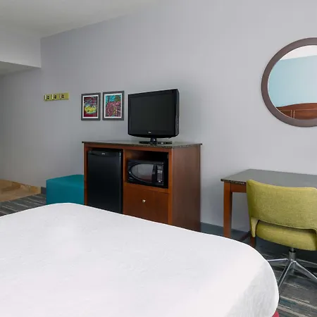 Hampton Inn & Suites Winston-Salem/University Area-3