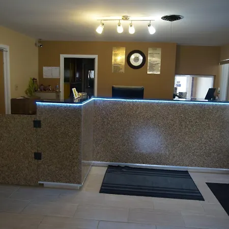 Budget Inn Malvern-3