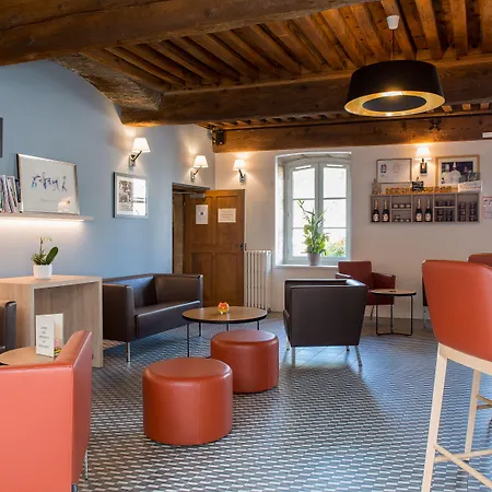 Logis Hôtel Tante Yvonne&son restaurant semi-gastronomique - Lyon Nord-2