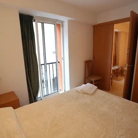 Royal Inn Aparthotel-3