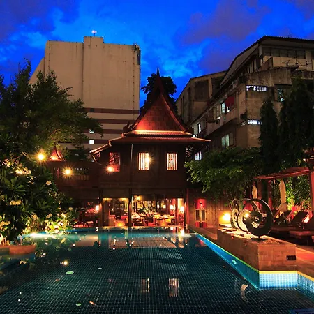 Rose Hotel-3