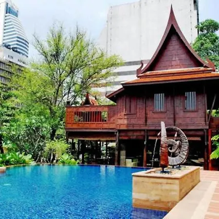 Rose Hotel-2