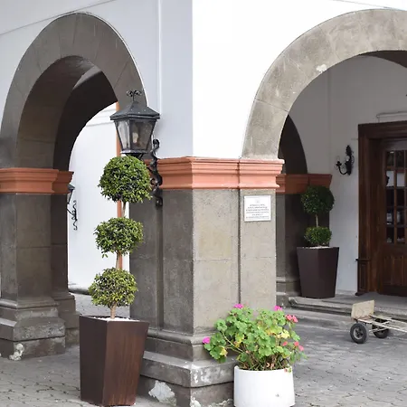 Hotel Ambassador-2