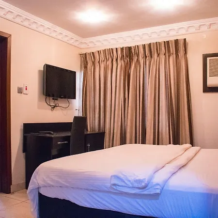 Maidaville Hotel And Suites-2