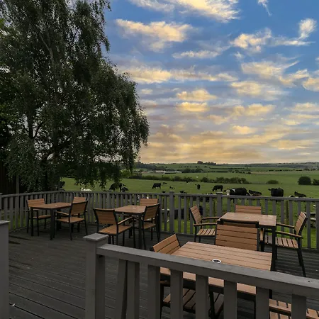 Three Horseshoes Inn-3