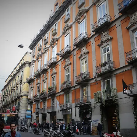Maison Des Fleurs-2