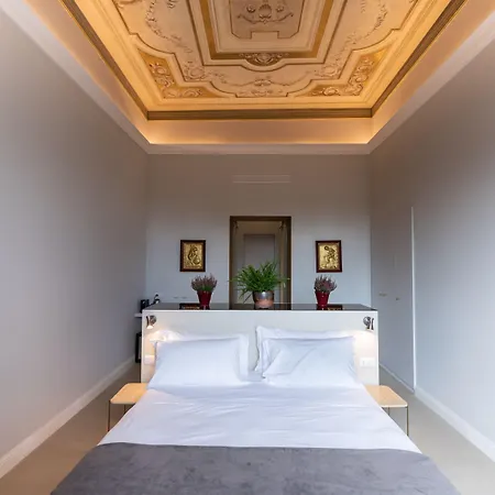 Domus 21 Luxury Suites-3