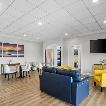 Days Inn By Wyndham Adel I-75-2