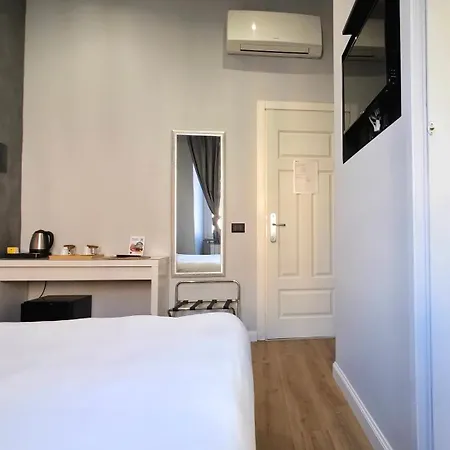 Amoroma Suite-2