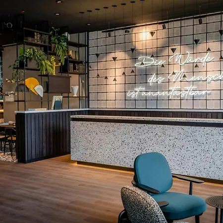 Motel One Karlsruhe-2
