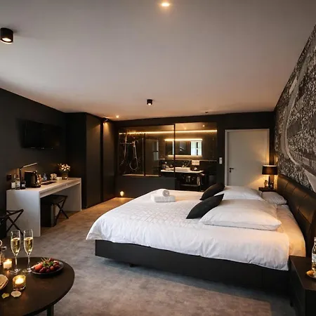 La Reine Hotel & Restaurant-2