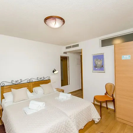 Apartment And Rooms Desideria-2