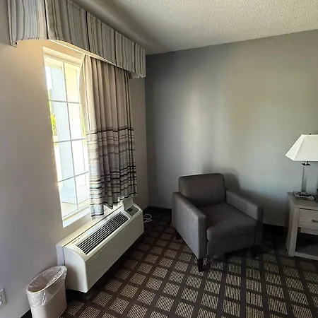 Baymont By Wyndham Eden-3