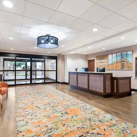 Hampton Inn Uvalde-3