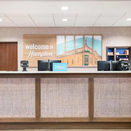Hampton Inn Uvalde-2
