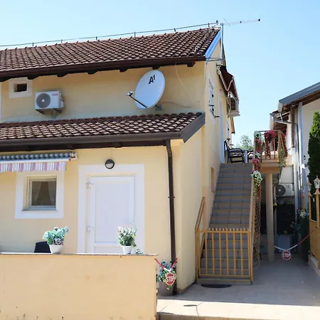 Amore House With Apartment-2