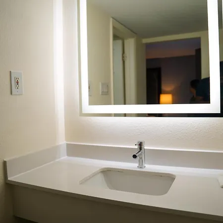 Horizon Inn Norcross-2