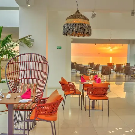 King Evelthon Beach Hotel&Resort-2