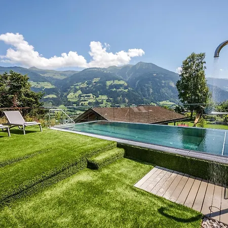 Gartenhotel Crystal-2