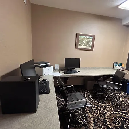 Comfort Suites Portland Southwest-3