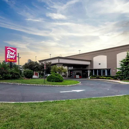 Red Roof Inn Plus Woodbridge - Carteret-3