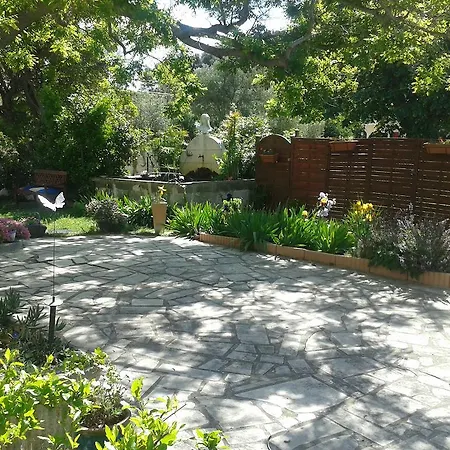B&B Le Clos des Cigales-3