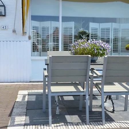 Pension 'T Hofje 350 Meter Van Het Strand-3