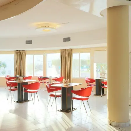Capital O 224 Holiday Beach Resort-2