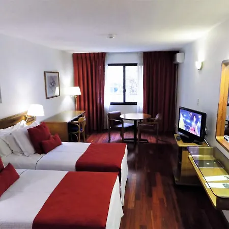 Balmoral Plaza Hotel-2