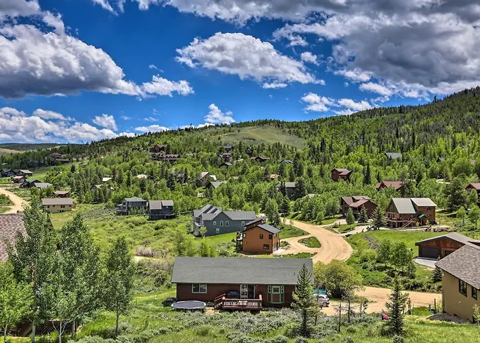 2 Mi To Granby Ranch: Granby Home W/ Hot Tub!