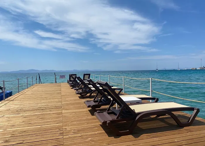 Seaside Apart Hotel