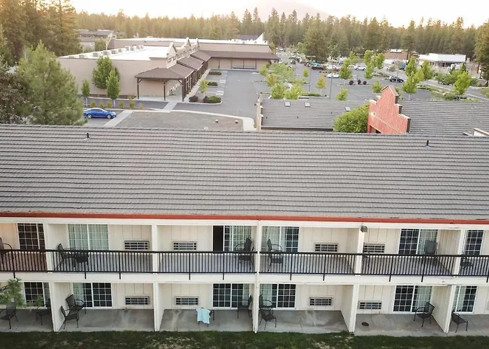 Sisters Inn & Suites