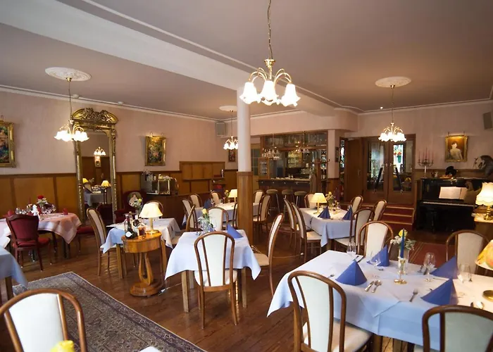 Hotel zur Post - Burg an der Mosel