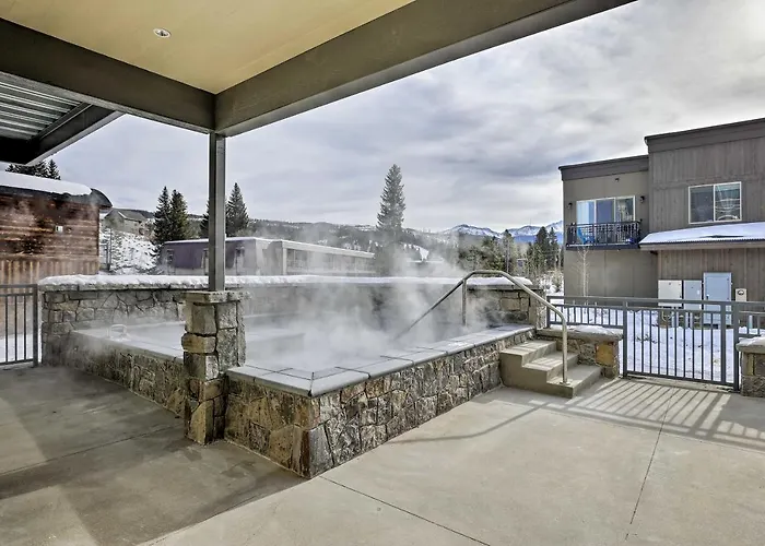 Winter Park Condo W/ Fireplace - 4 Mi To Slopes!