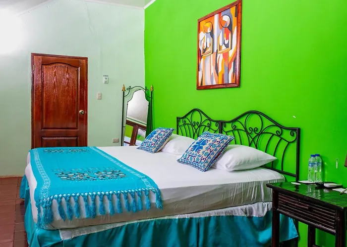 Rual'S Hotel