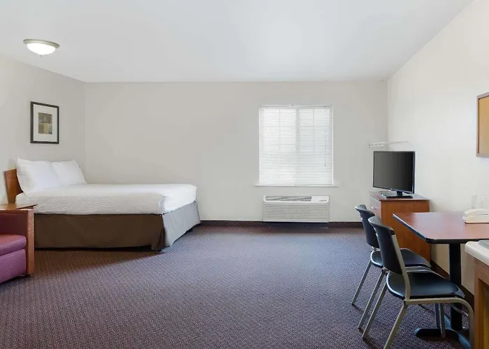 Woodspring Suites Tyler Rose Garden