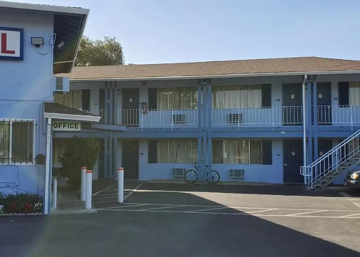 Valley Motel