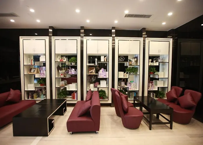 Lavande Hotel Linyi People'S Square Branch